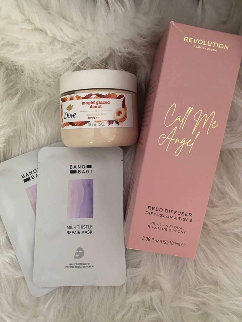 Spa Set: Dove 15oz Body Scrub, Reed Diffuser and 2 face sheet masks